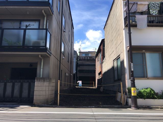 木造2階建て解体工事(東京都品川区小山)　工事前の様子です。